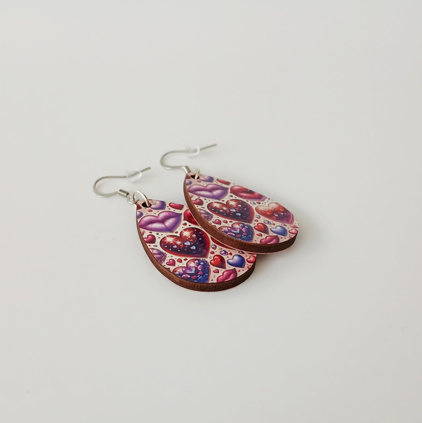 Boucle d'oreilles larme"Bouche et cœur"