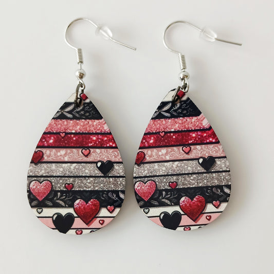 Boucle d'oreilles larme"Coeurs rose et noir"