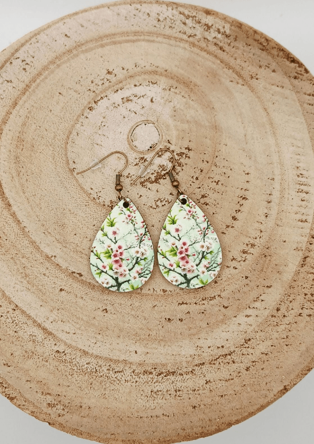 Boucle d'oreilles larme sublimée branche