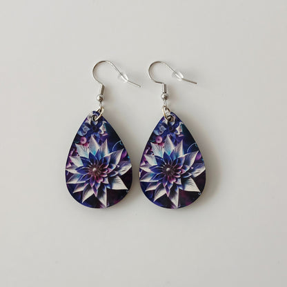 Boucle d'oreilles larme "Fleur violette"