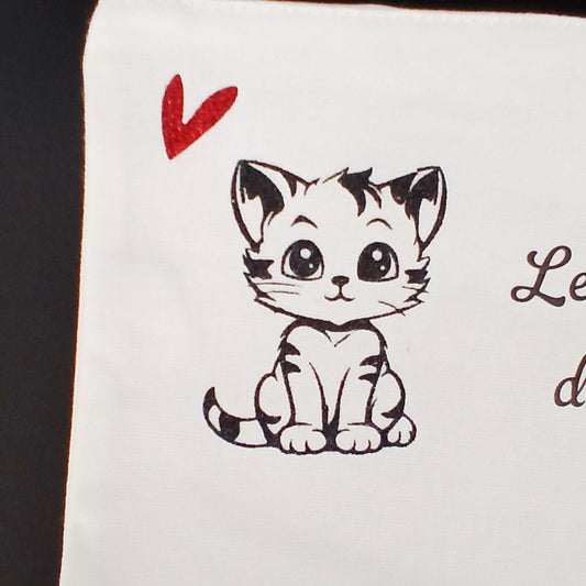 Trousse sublimée "le petit bazar d'une miss" avec chaton.rouge.