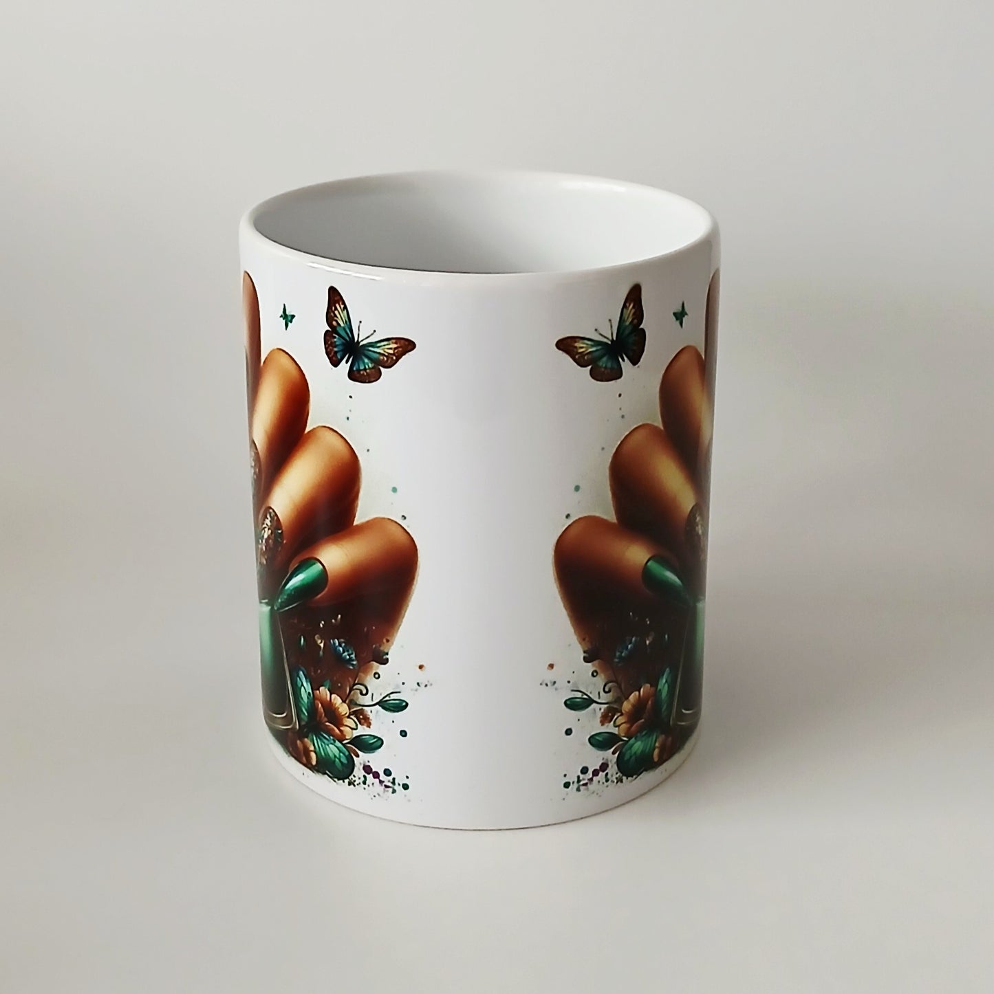 Tasse "Ongles et vernis"