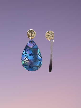 20250311_140422-removebg-preview Boucles d'oreilles larmes avec image holographique violette/bleue/verte